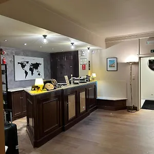 Taormina Brussels Airport *** זבנטם
